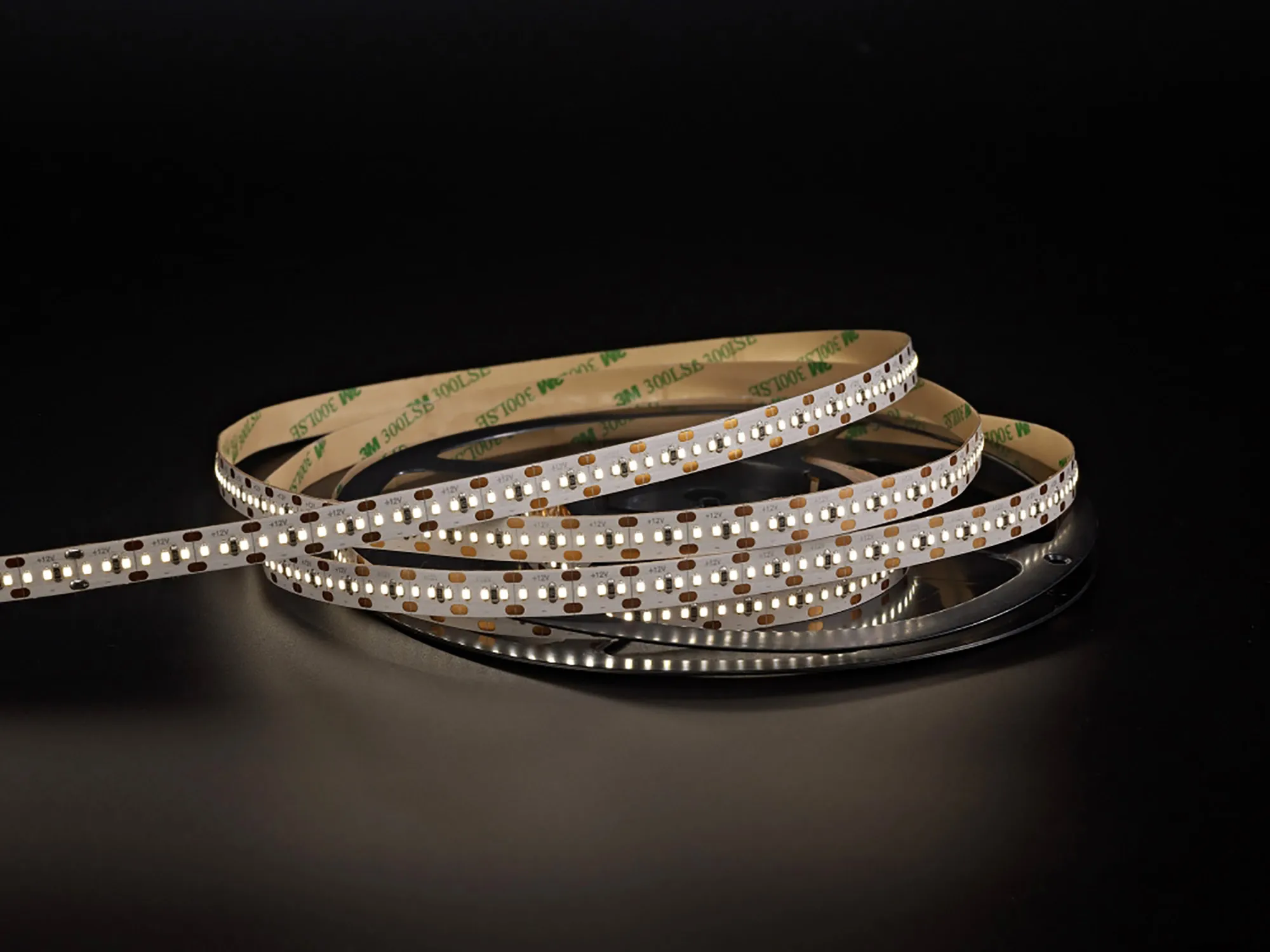 Axios Premium 12V IP20 19.2W/m 2216 240LED/m Strip Lighting Dlux IP20 Strip